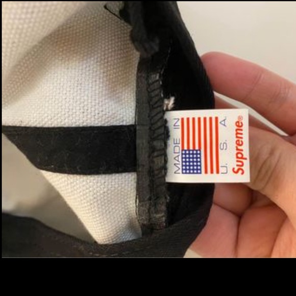 SUPREME 2-tone canvas 6-panel hat - Picture 3 of 3